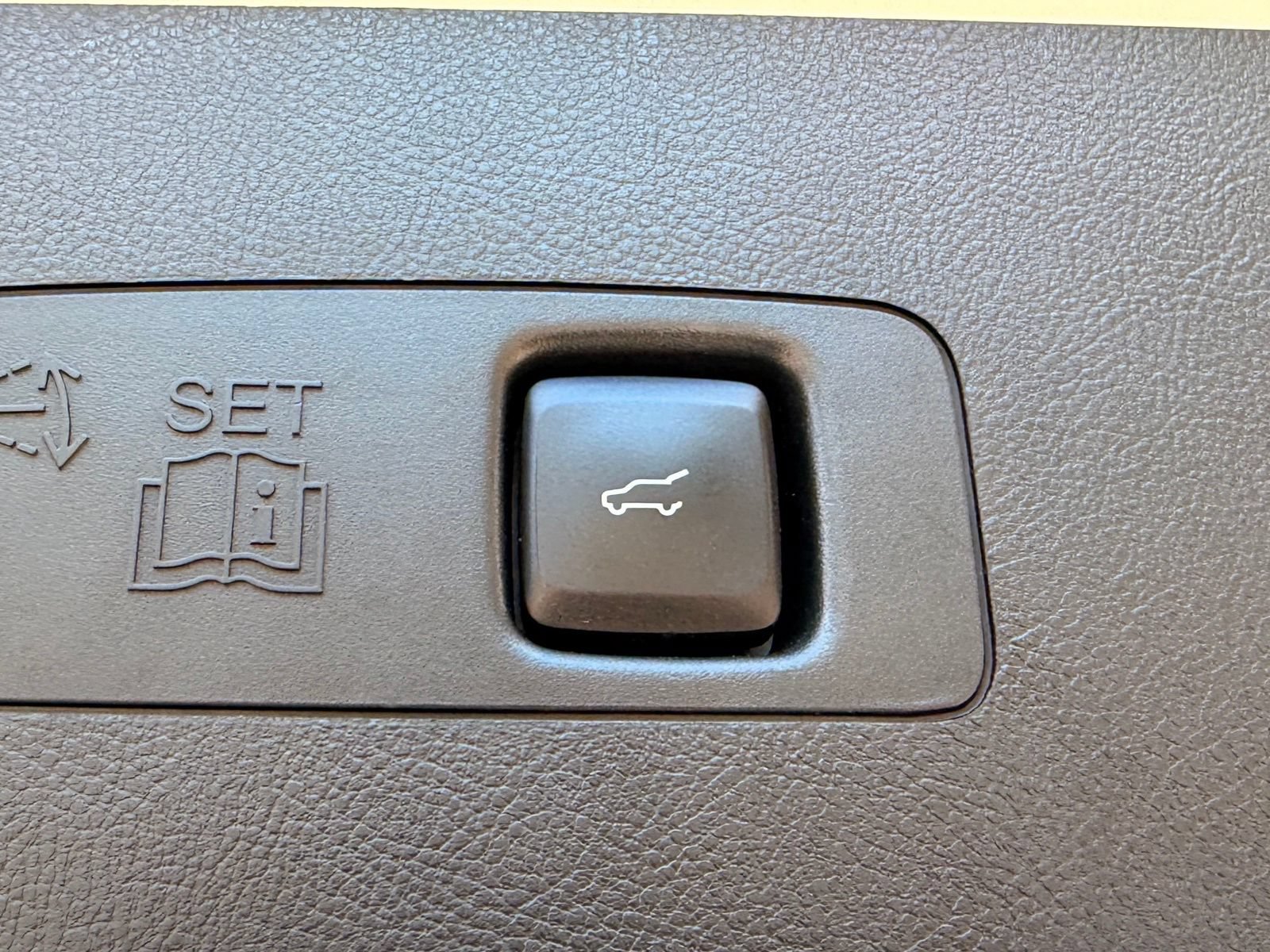 Used 2020 Lincoln Corsair AWD w/ Equipment Group 101A image 15