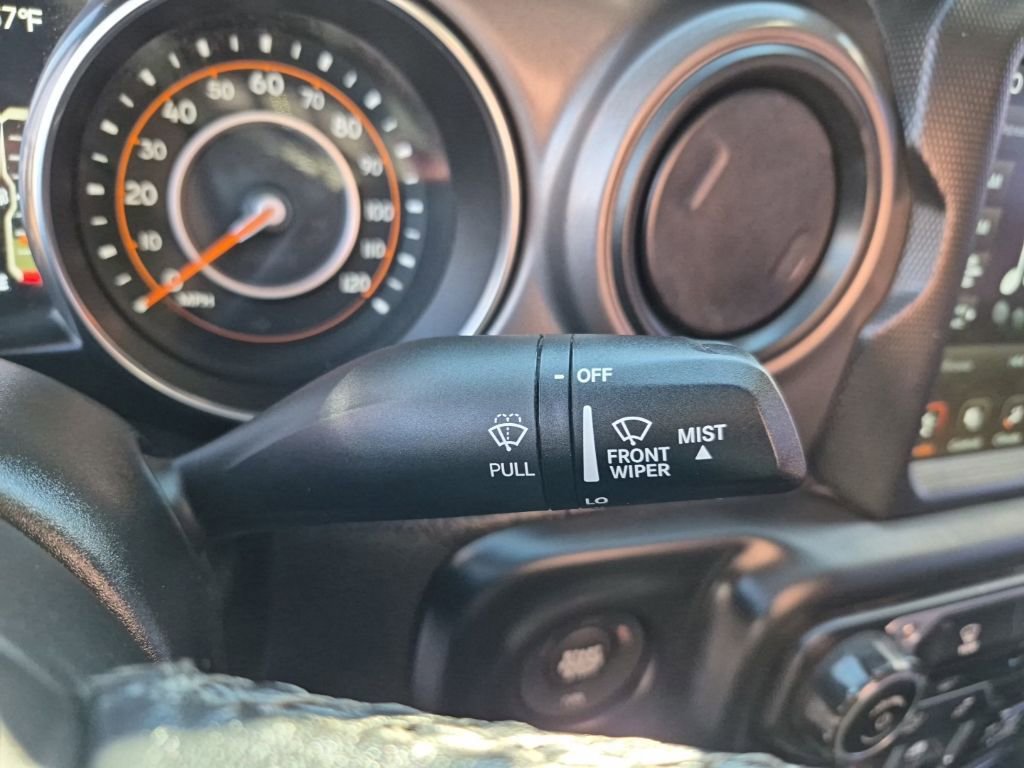 Used 2021 Jeep Gladiator Willys image 35