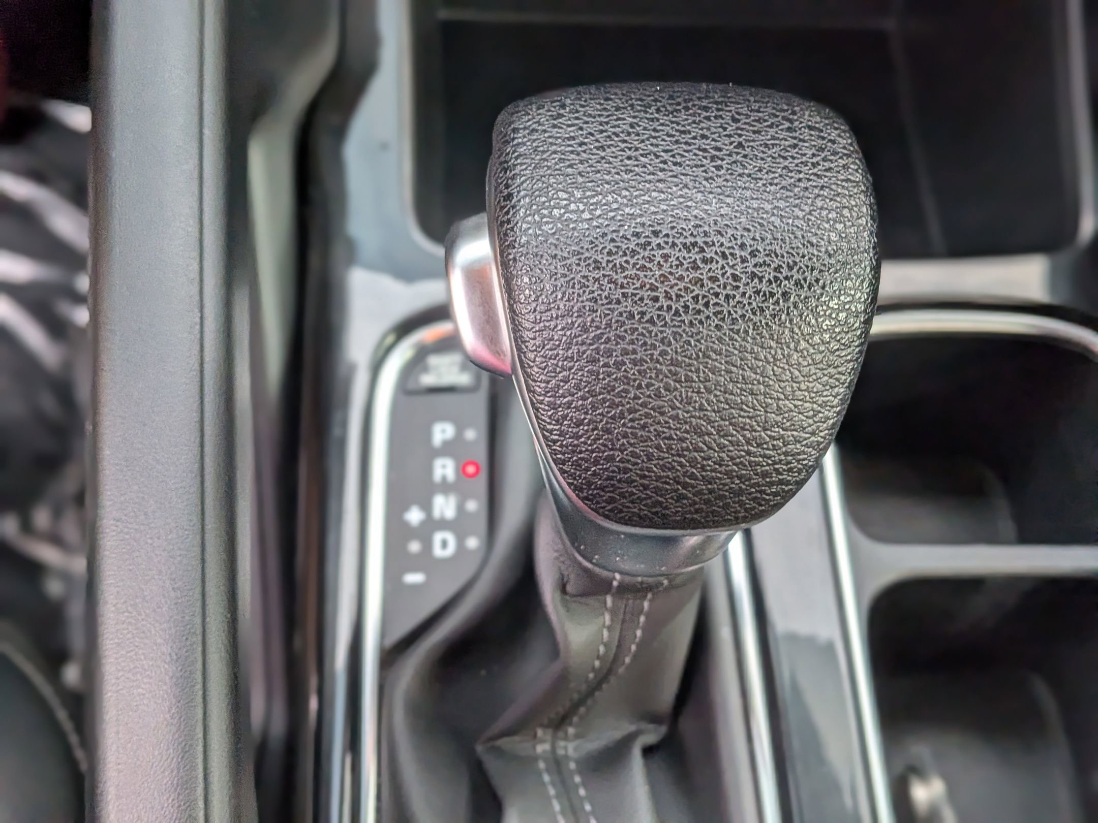 Used 2022 Kia Telluride LX image 31