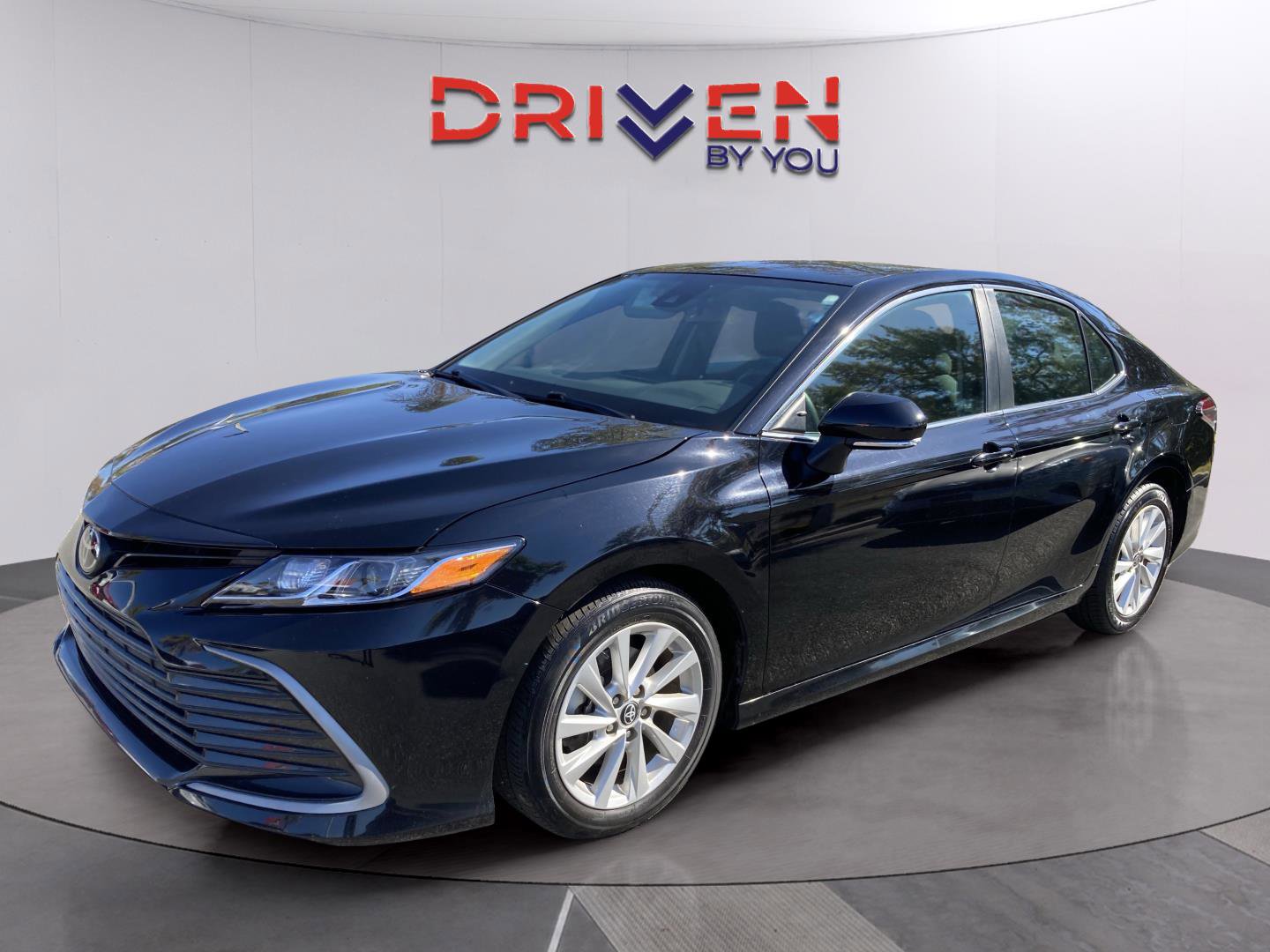 Used 2024 Toyota Camry LE image 2