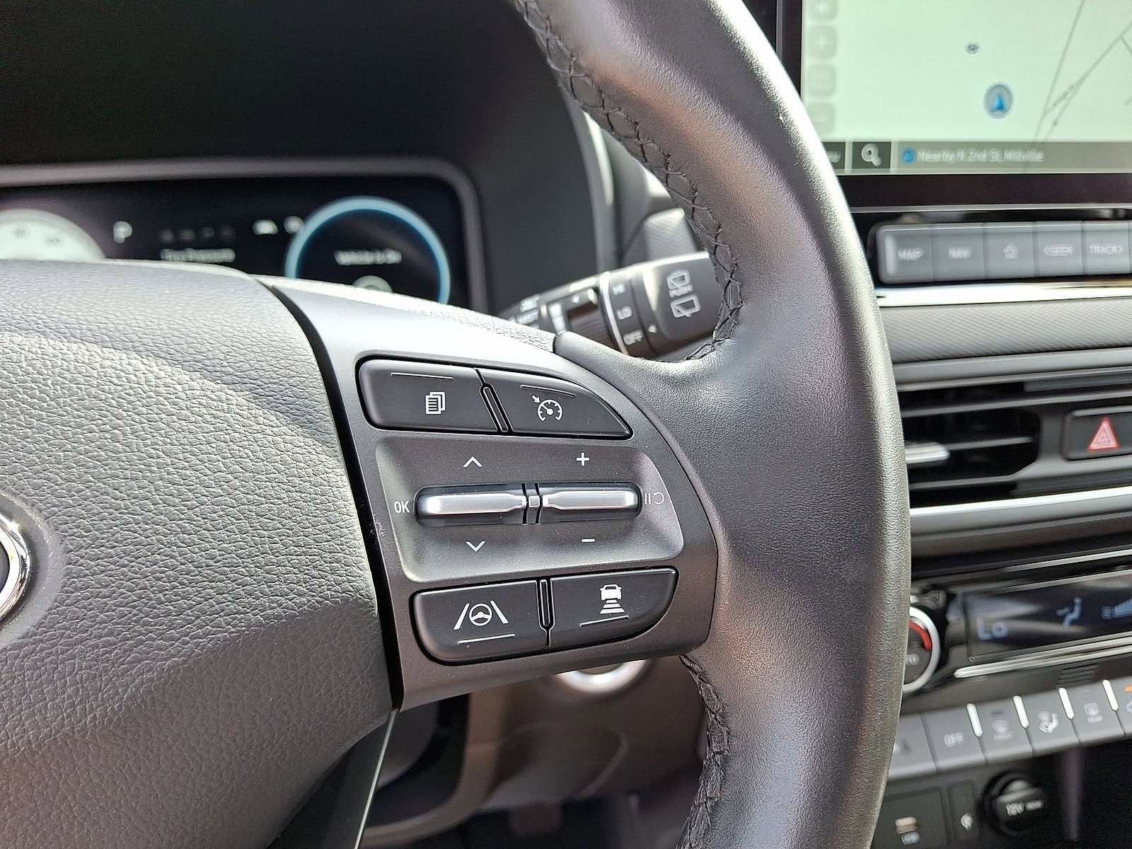 Certified 2023 Hyundai Kona Limited image 24