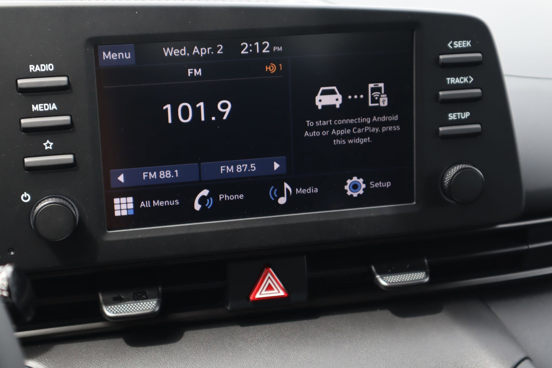 New 2025 Hyundai Elantra Sport image 13