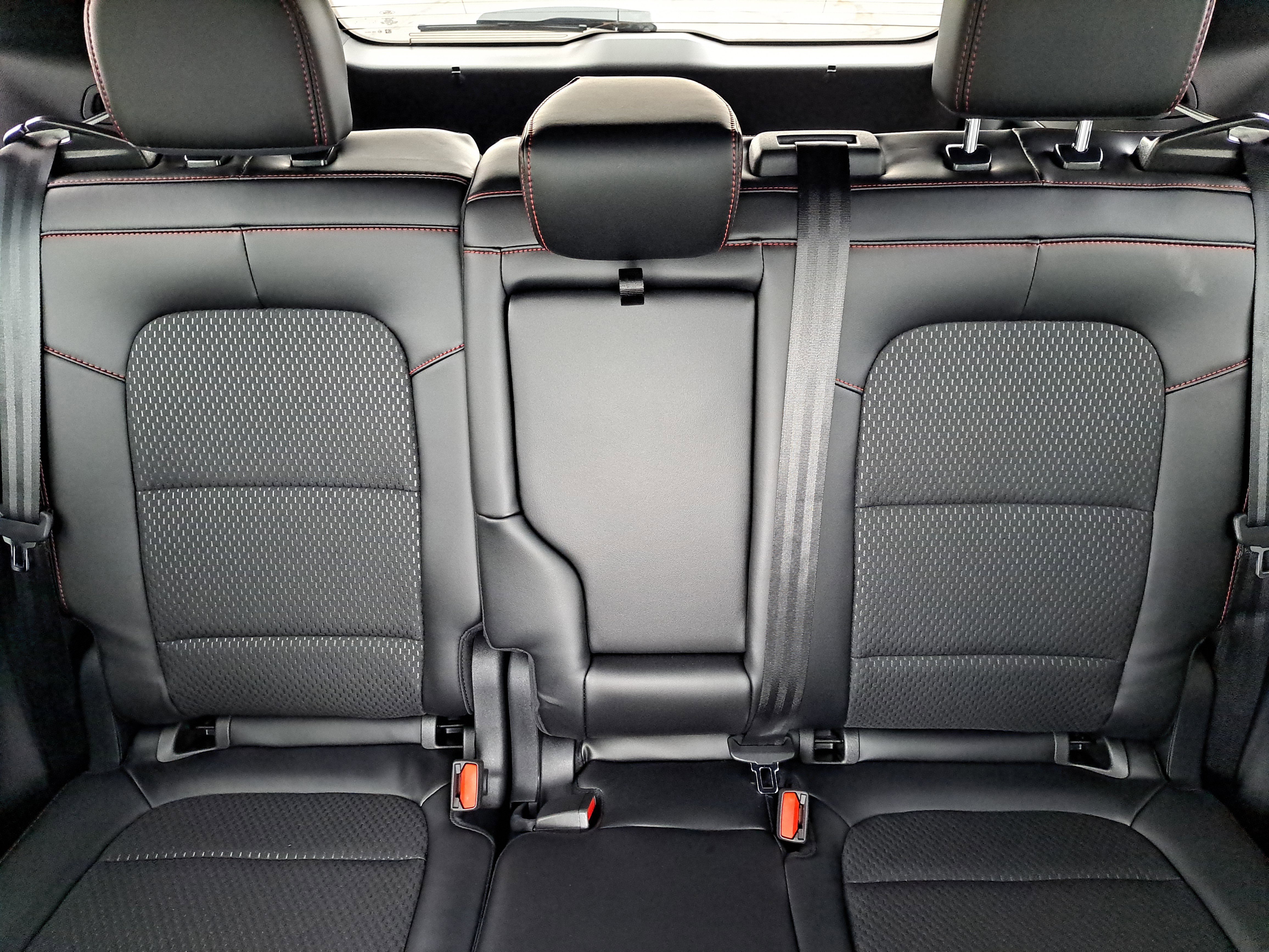 New 2025 Ford Escape ST-Line image 32