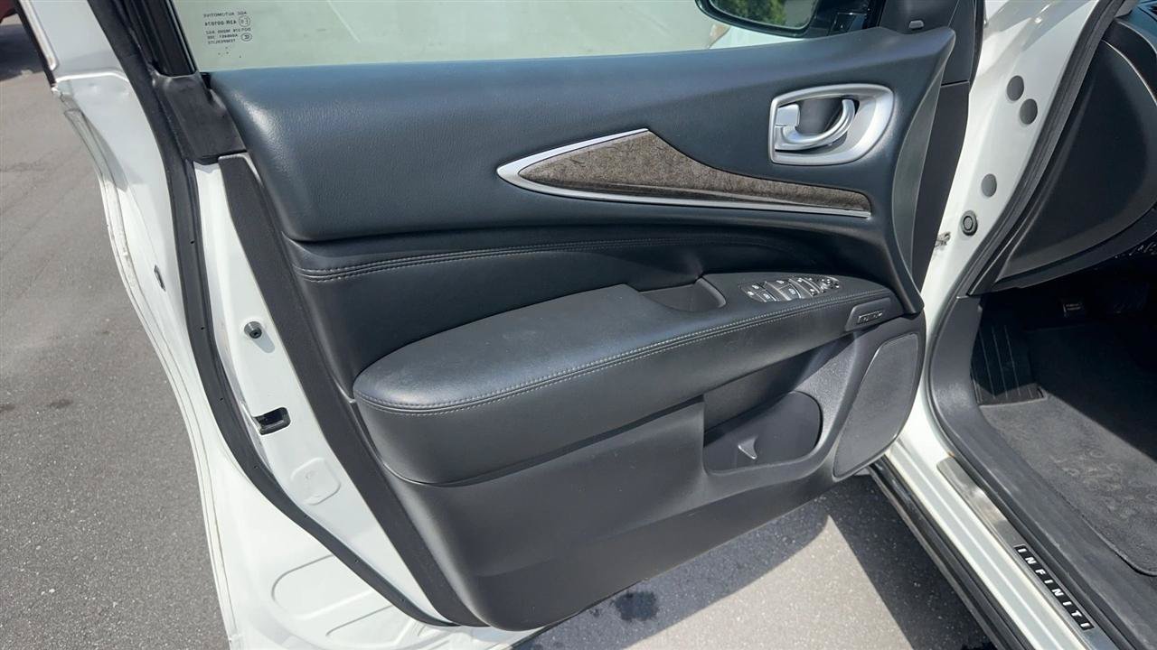 Used 2013 INFINITI JX35 AWD w/ Premium Pkg image 33
