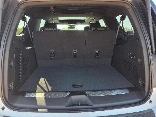 New 2026 Chevrolet Suburban Z71 w/ Z71 Off-Road Package AWD/4WD image 5