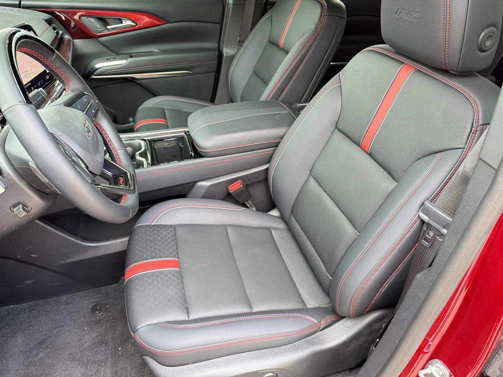 Certified 2024 Chevrolet Traverse RS image 5