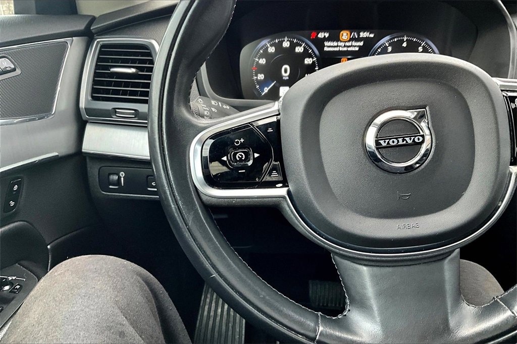 Used 2021 Volvo XC90 T5 Momentum w/ Protection Package Premier image 15