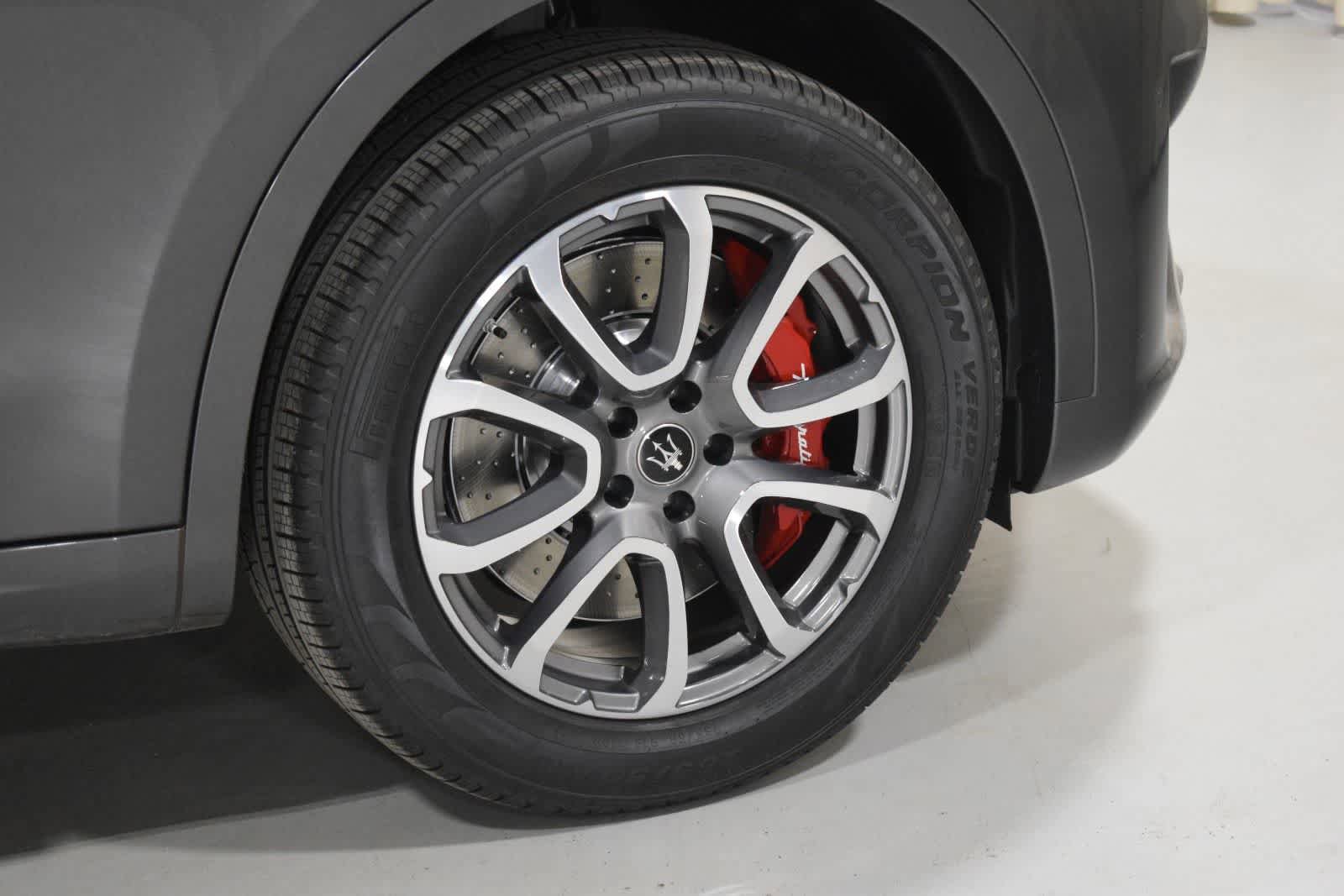 Certified 2022 Maserati Levante Modena AWD/4WD image 17