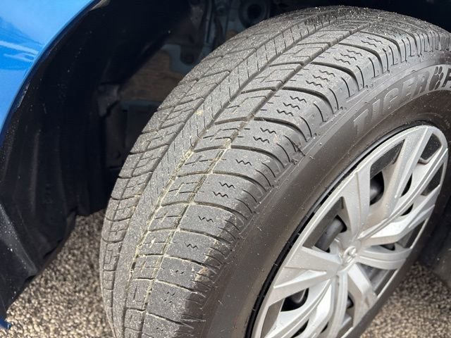 Used 2020 Toyota Camry LE w/ Fleet Convenience Package image 9