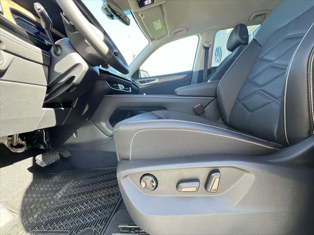 New 2026 Volkswagen Atlas SE image 12