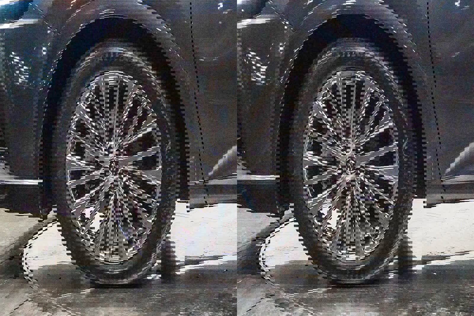 Used 2024 Lexus RX 450h Luxury w/ Convenience Package image 9