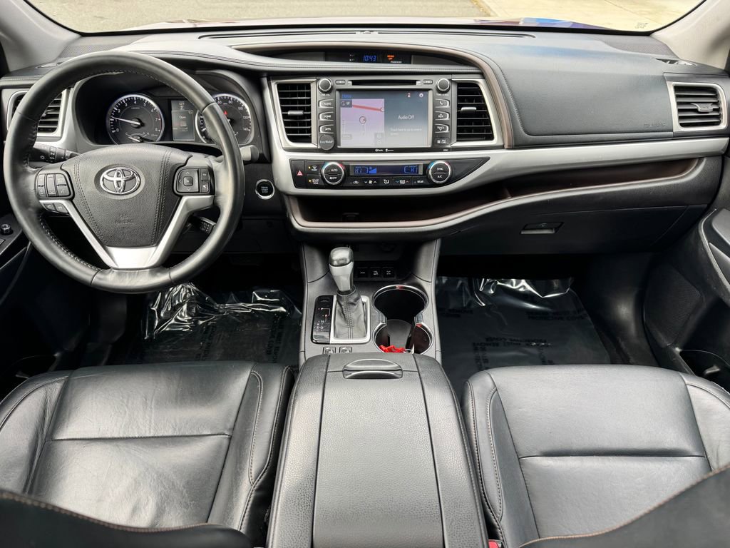 Used 2015 Toyota Highlander XLE image 50
