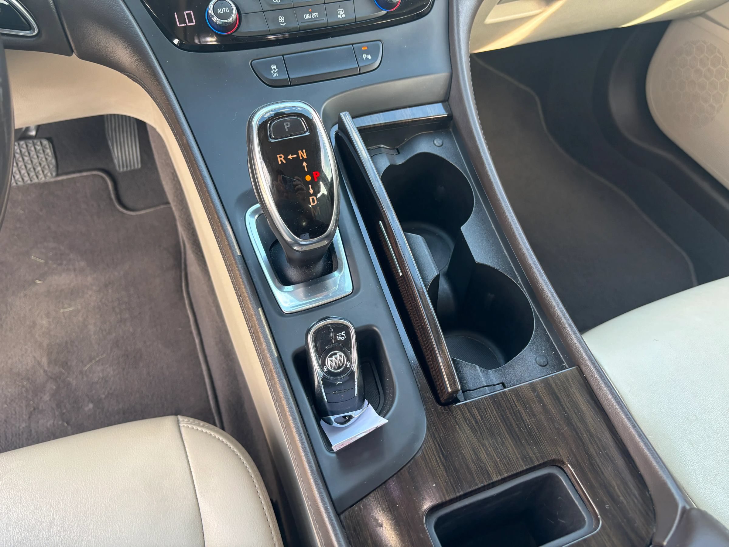 Used 2017 Buick LaCrosse Preferred FWD image 22