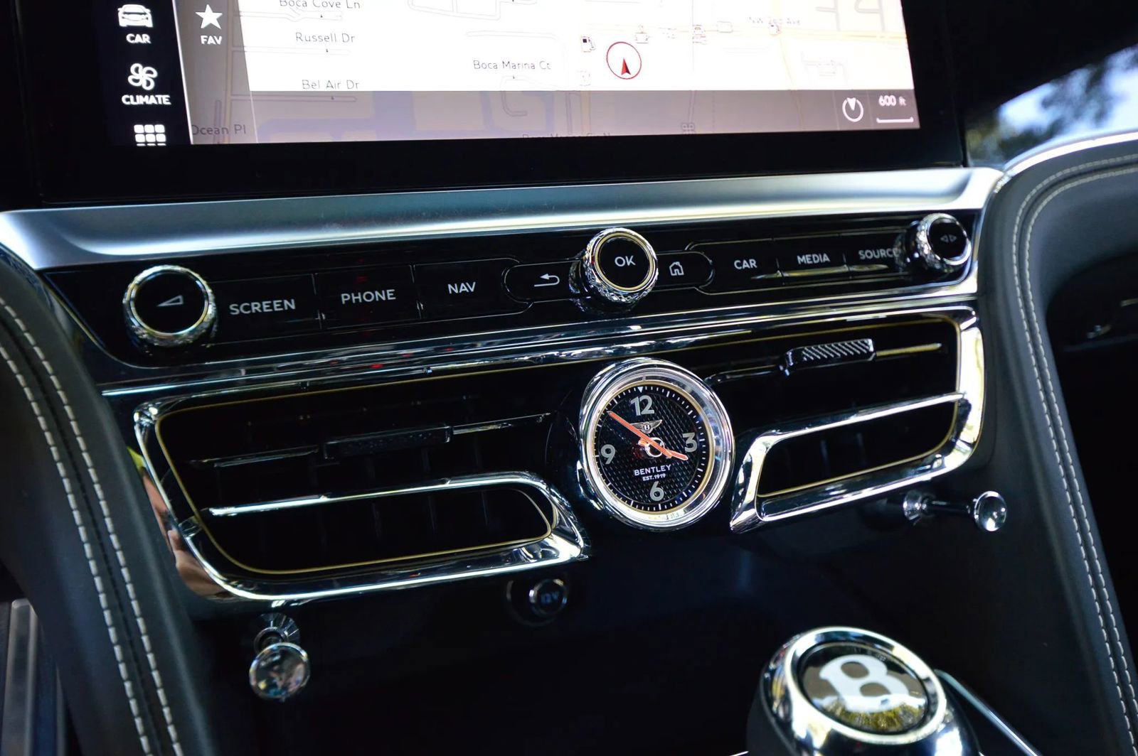 Used 2022 Bentley Flying Spur V8 image 49