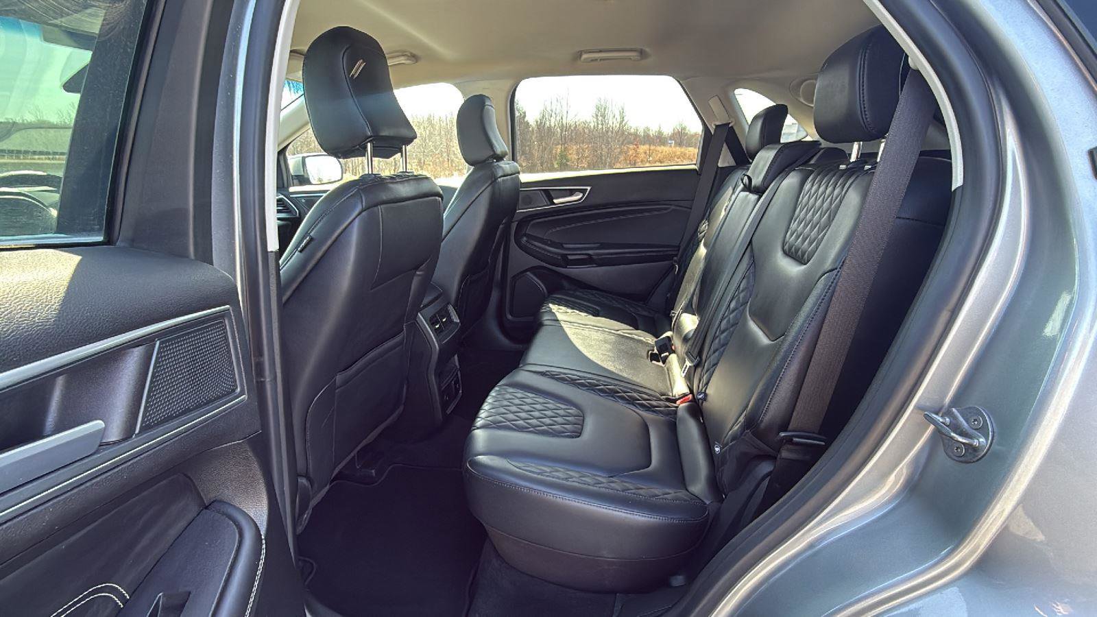 Used 2024 Ford Edge Titanium AWD/4WD image 22