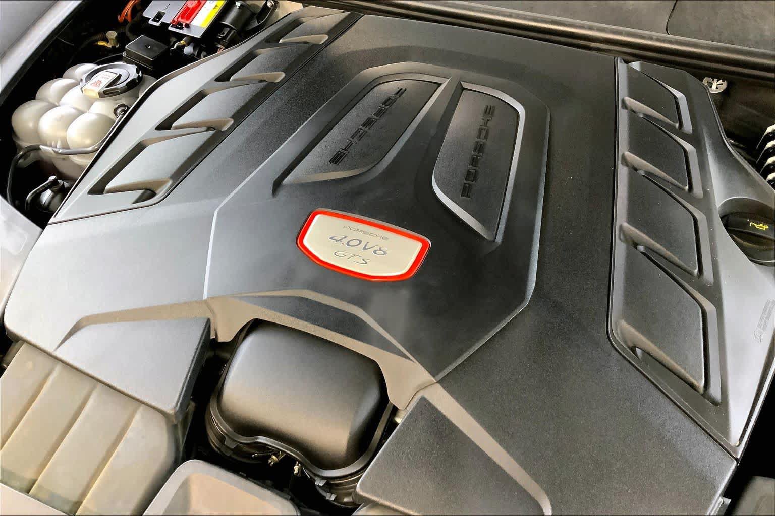 Used 2021 Porsche Cayenne GTS AWD/4WD image 31
