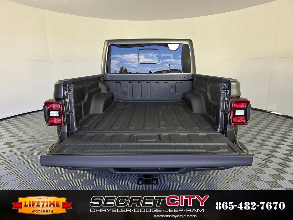 New 2025 Jeep Gladiator Mojave image 29