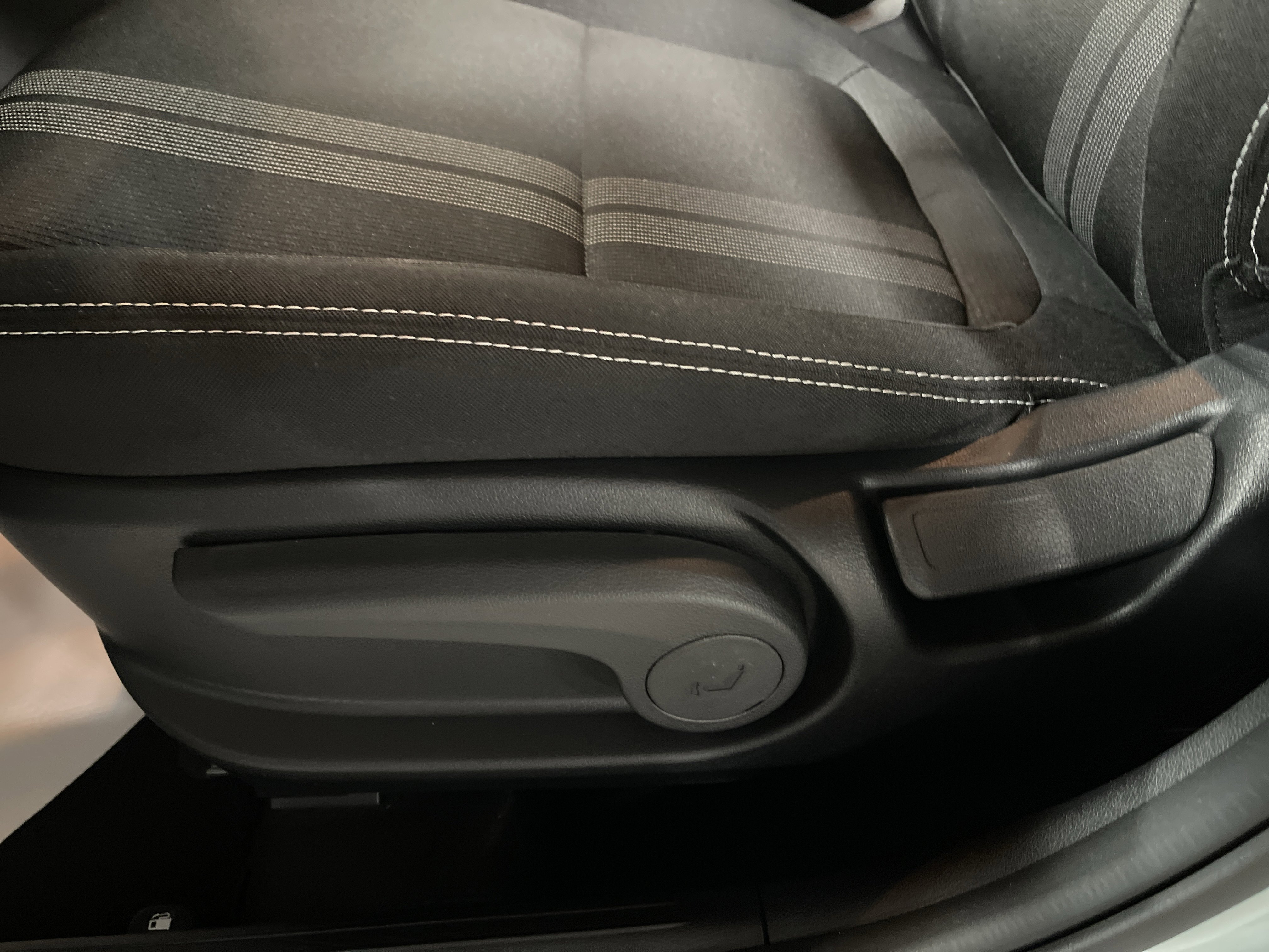 Used 2026 Hyundai Venue SEL image 10