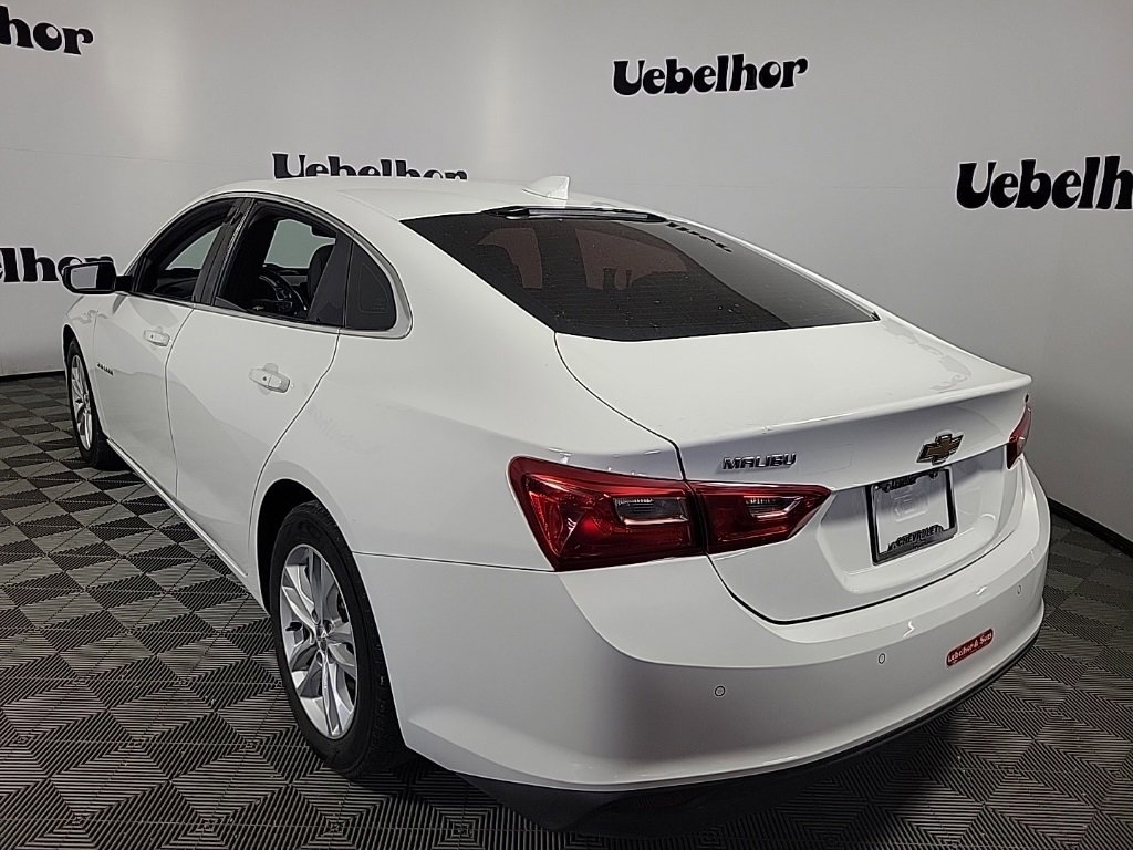 Used 2017 Chevrolet Malibu LT w/ Driver Confidence Package image 4