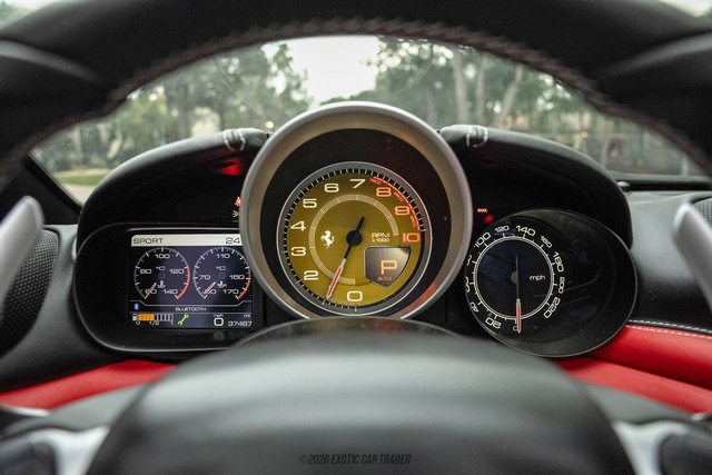 Used 2016 Ferrari California T image 29