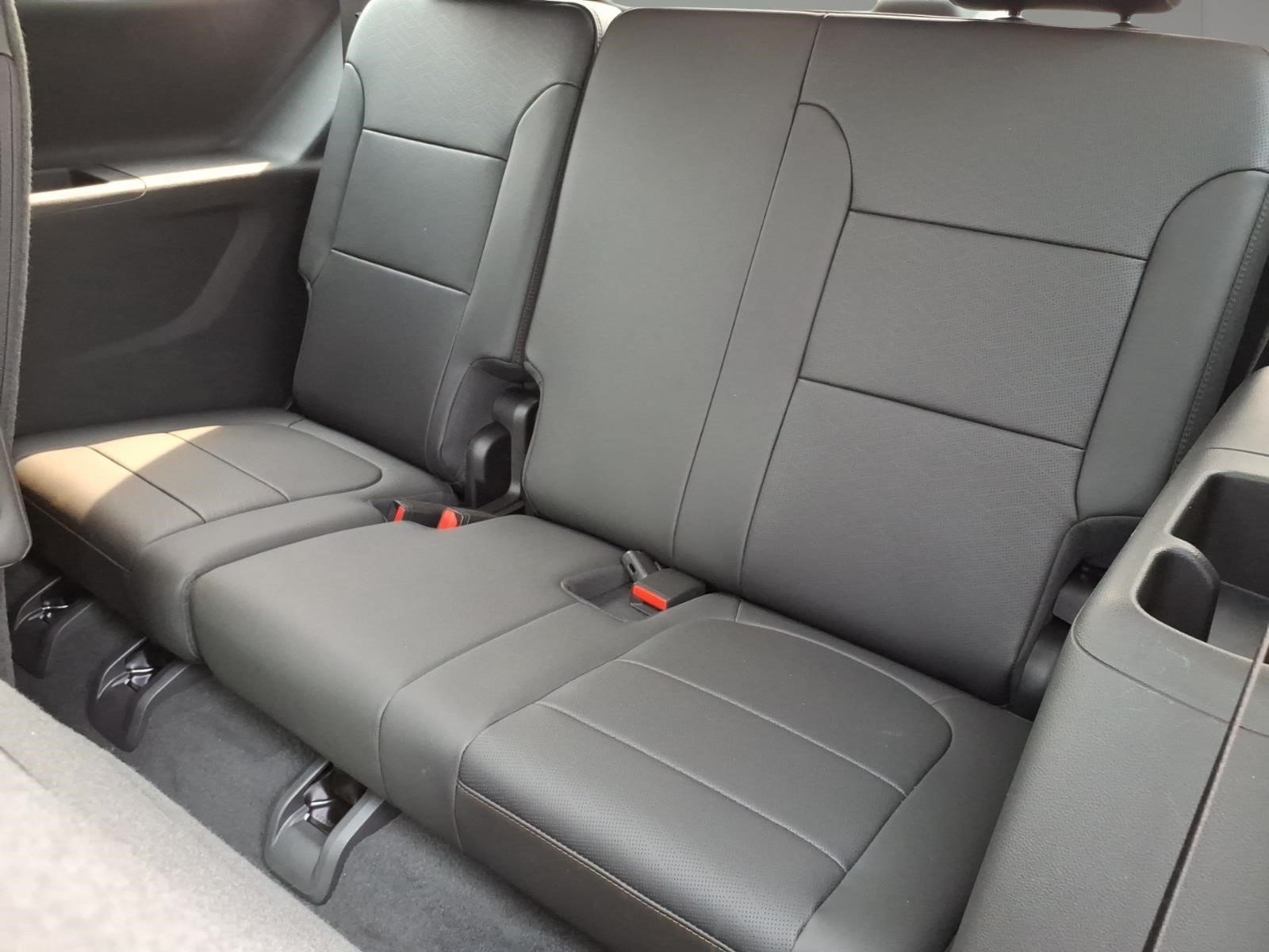 Used 2023 Chevrolet Traverse High Country AWD/4WD image 10