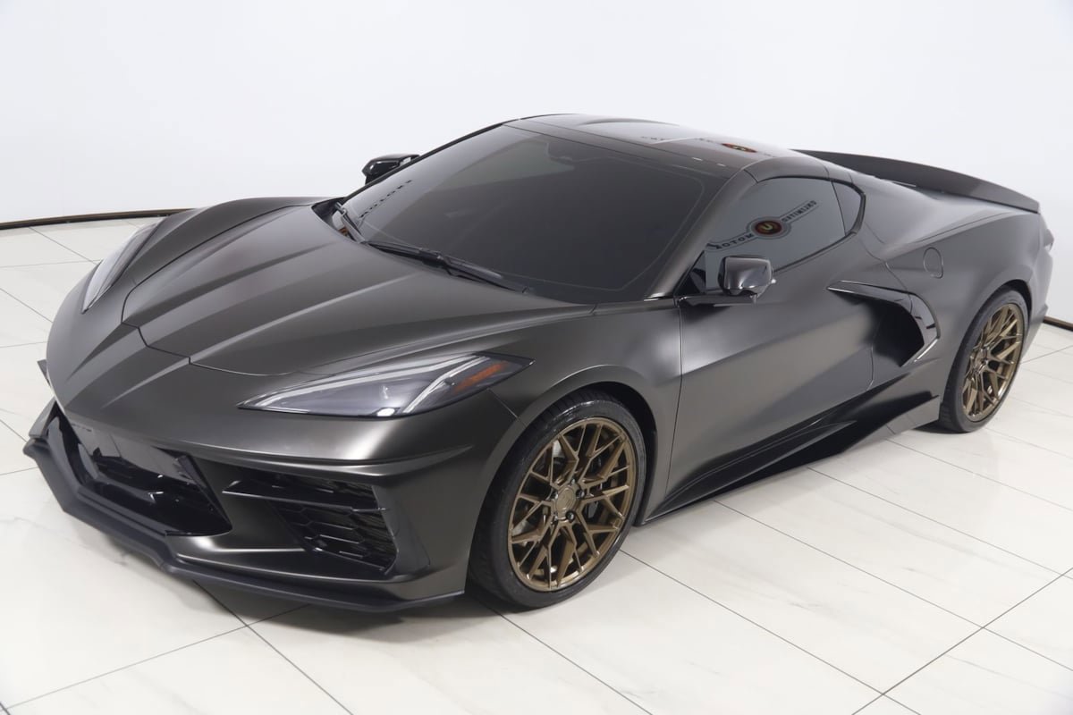 Used 2022 Chevrolet Corvette Stingray Preferred Cpe w/ Z51 Performance Package RWD image 32