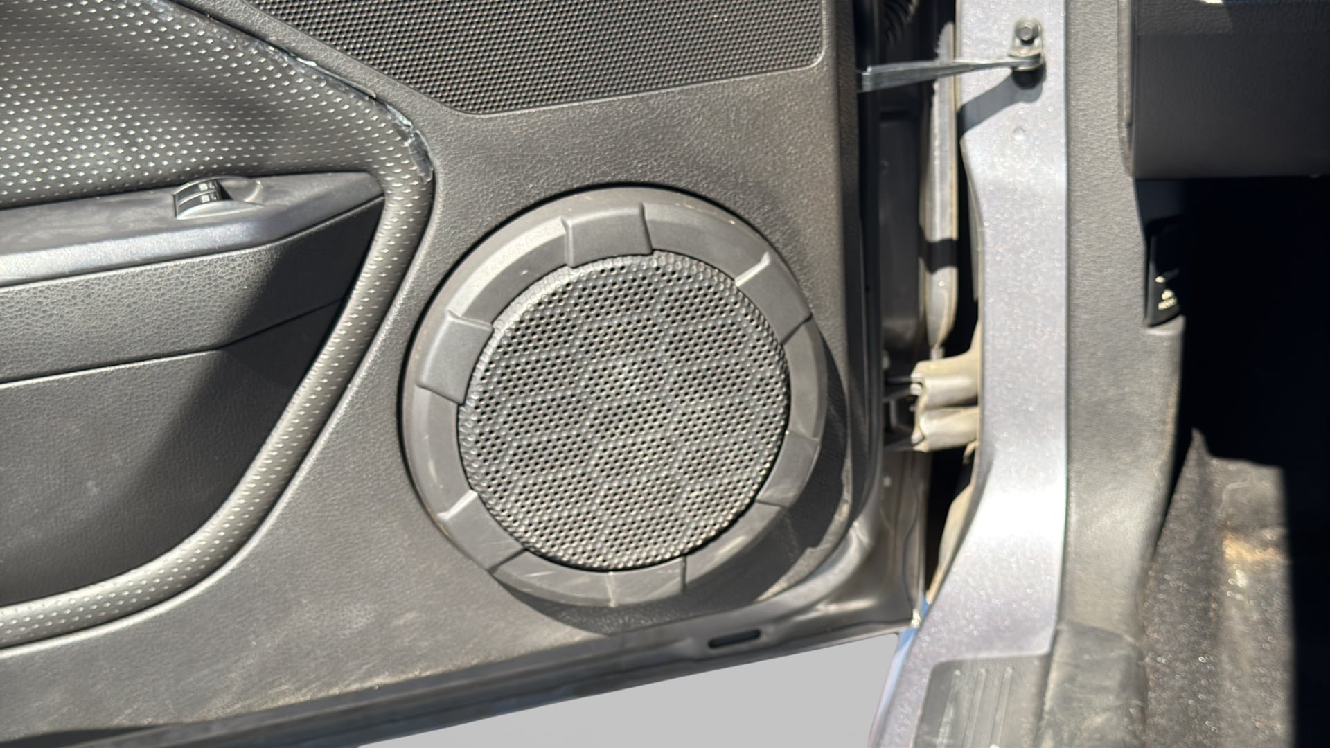 Used 2006 Ford Mustang GT RWD image 21