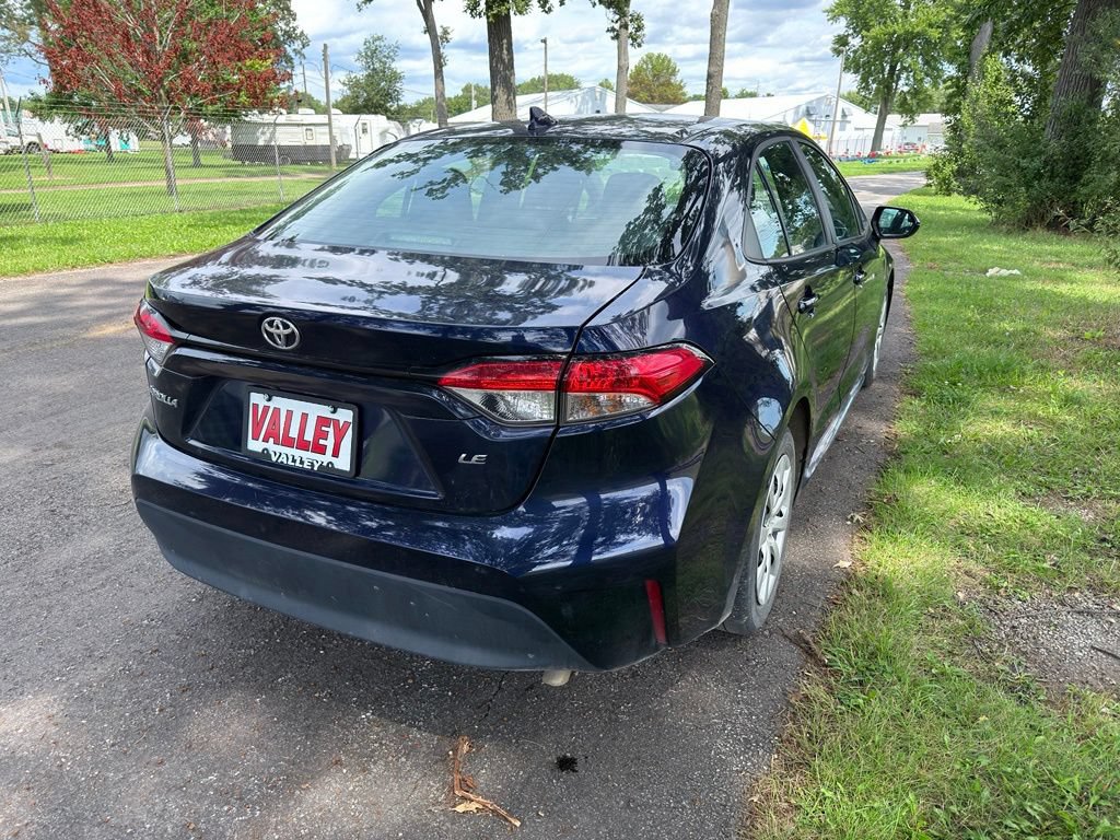 Used 2024 Toyota Corolla LE FWD image 11