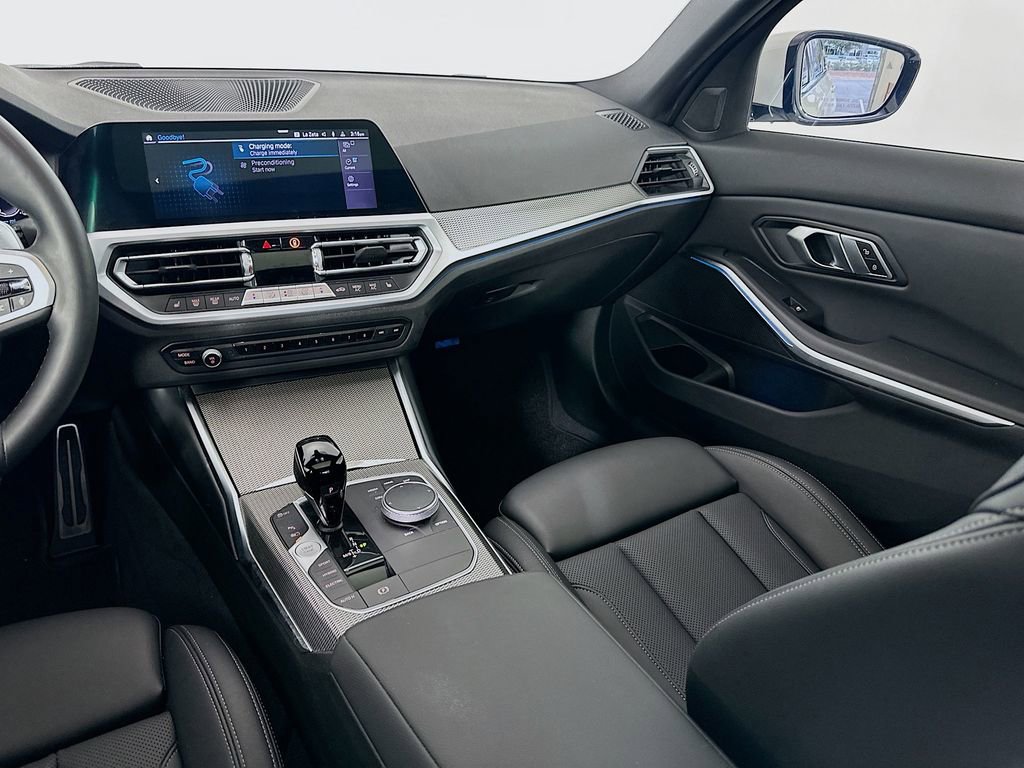 Used 2022 BMW 330e 330e iPerformance w/ M Sport Package image 24