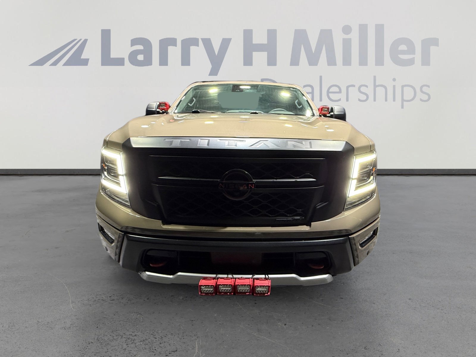 Certified 2024 Nissan Titan PRO-4X w/ Pro-4x Convenience Package image 8