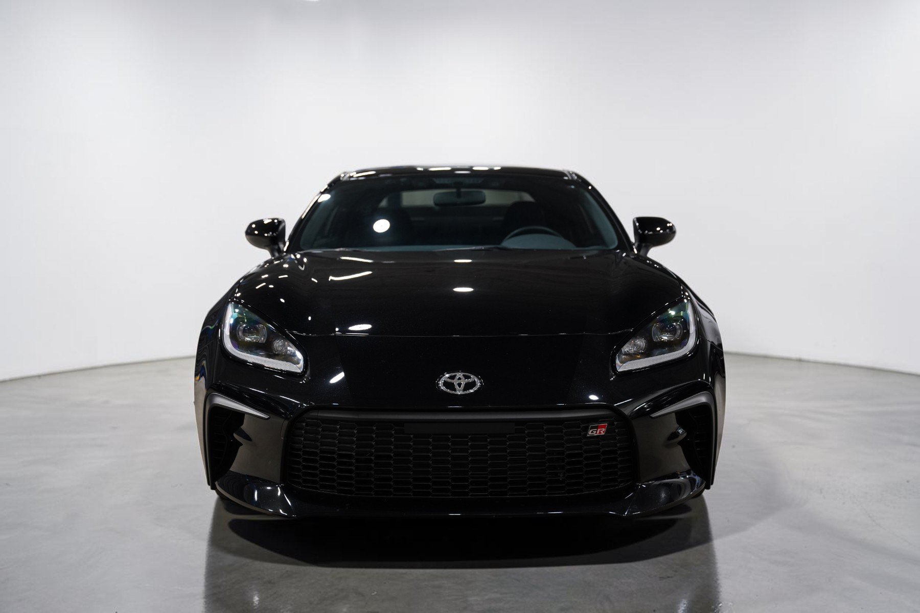 Used 2026 Toyota GR86 RWD image 18