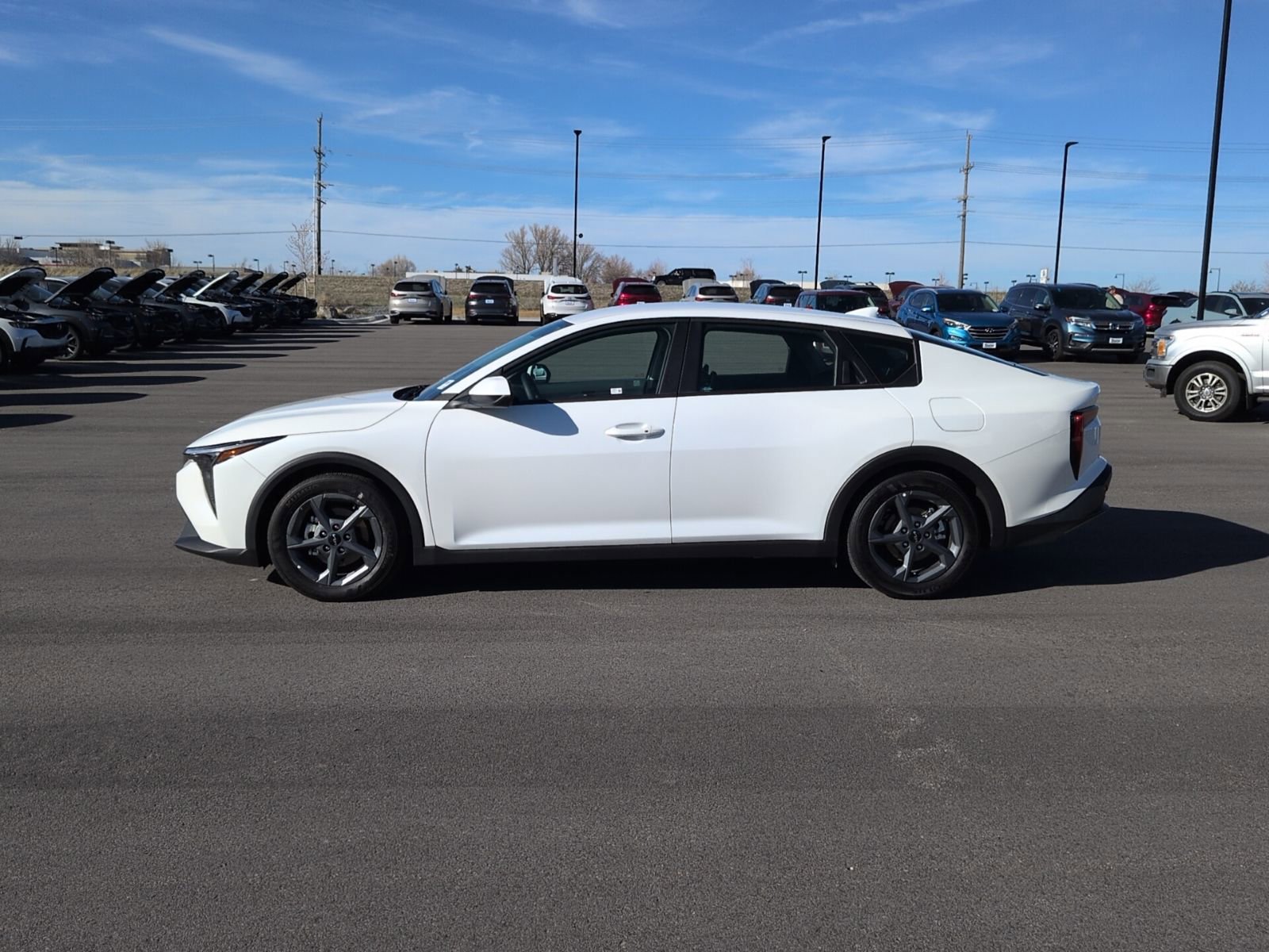 Used 2025 Kia K4 LXS image 4