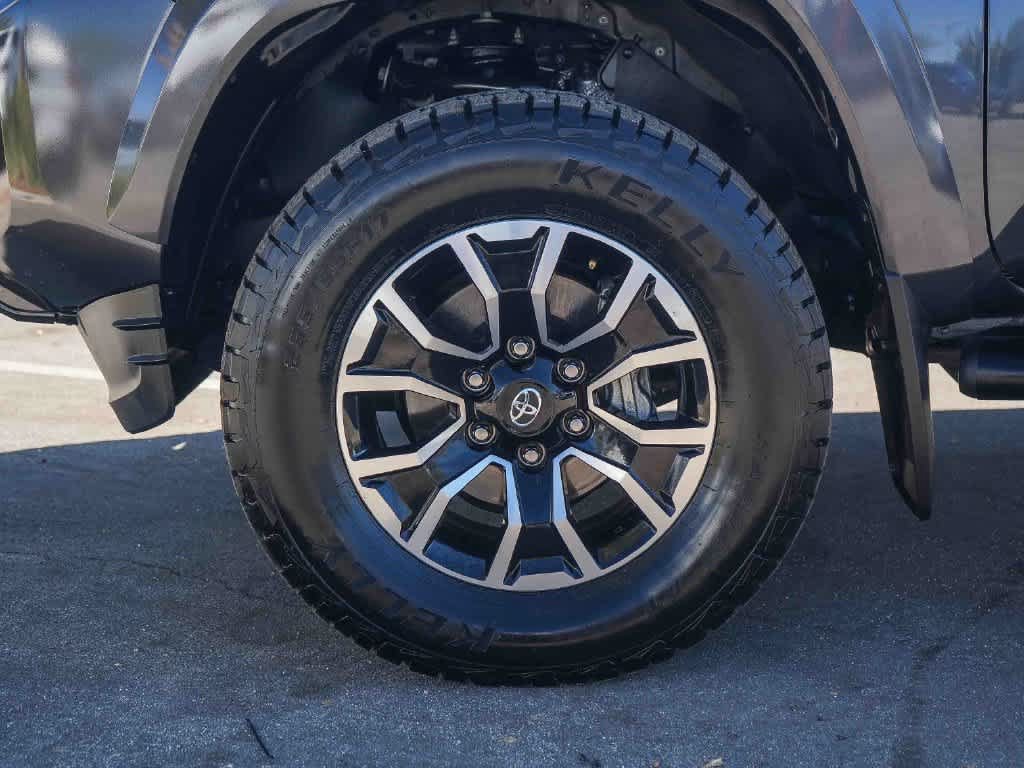Used 2021 Toyota Tacoma TRD Sport w/ Advanced Technology Package AWD/4WD image 11