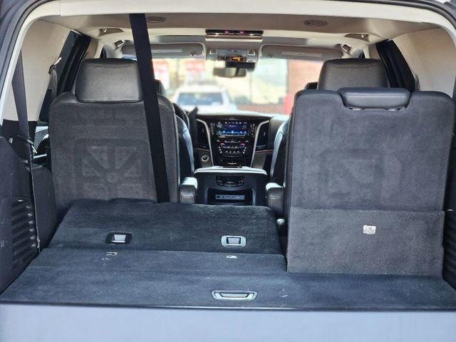 Used 2020 Cadillac Escalade Premium Luxury image 32