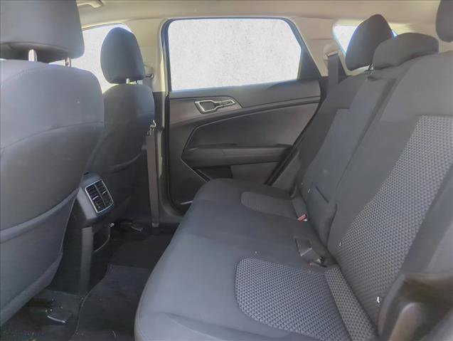 Used 2023 Kia Sportage LX image 13
