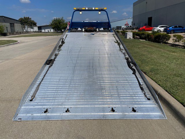 Used 2015 RAM 5500 SLT w/ Quick Order Package 29G SLT image 17