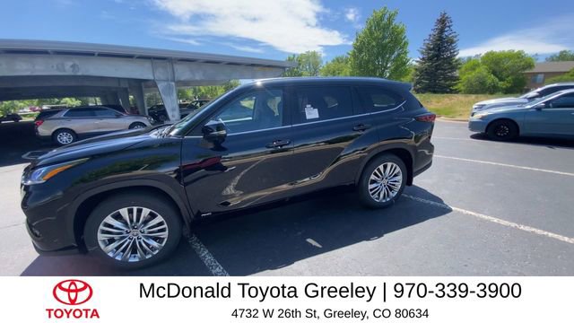 New 2026 Toyota Highlander Platinum AWD/4WD image 6