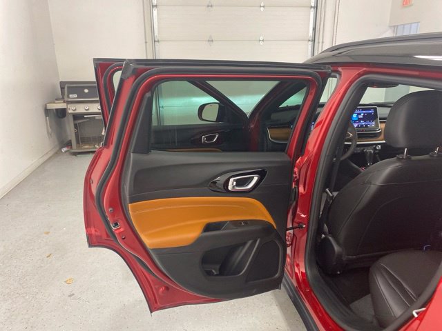 Used 2025 Jeep Compass Limited AWD/4WD image 54