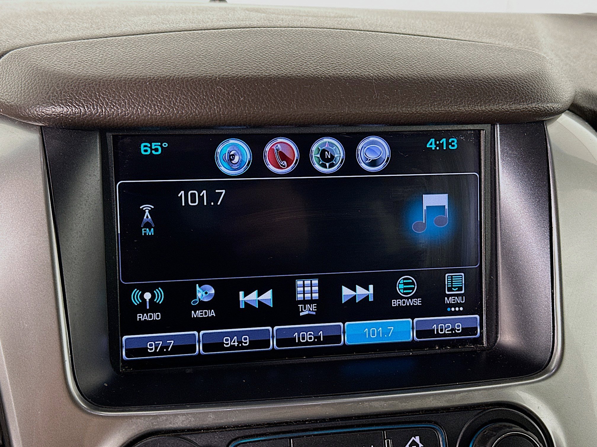 Used 2018 Chevrolet Suburban LT image 19