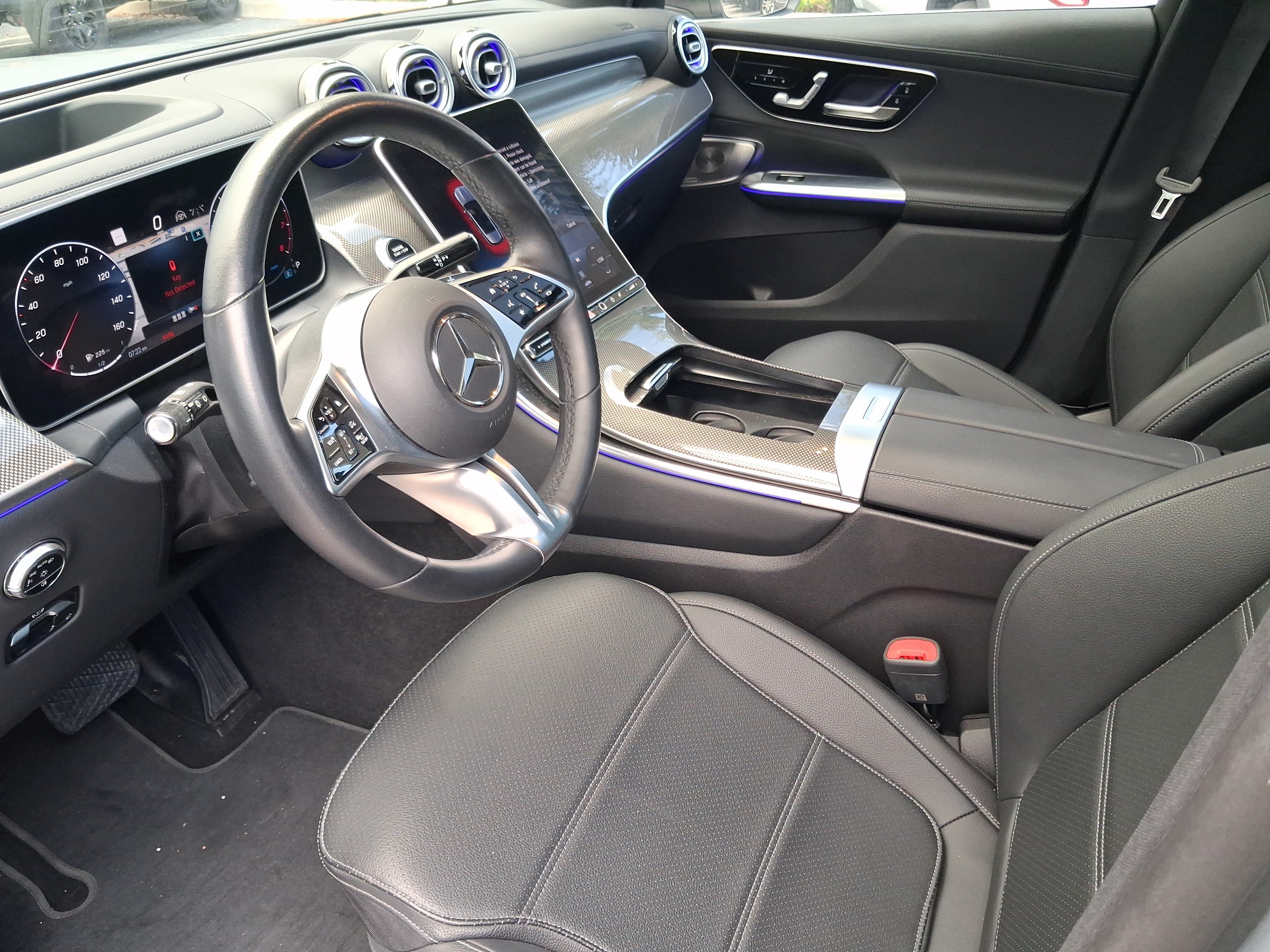 Used 2023 Mercedes-Benz GLC 300 4MATIC image 11