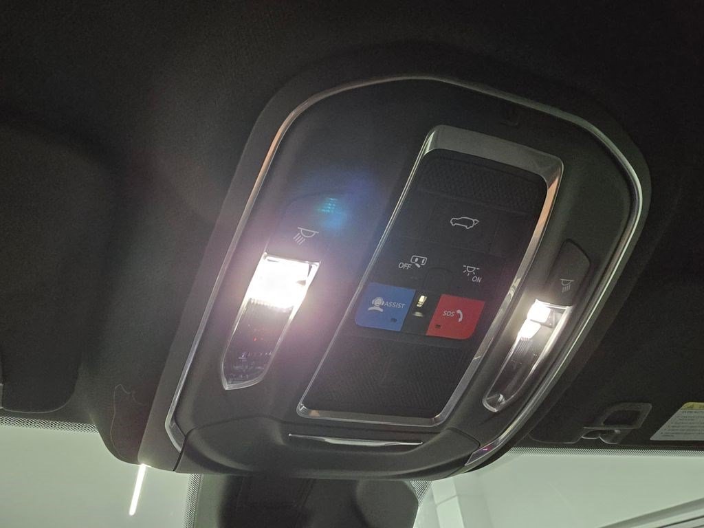 New 2025 Jeep Grand Cherokee Laredo w/ Luxury Tech Group I RWD image 26