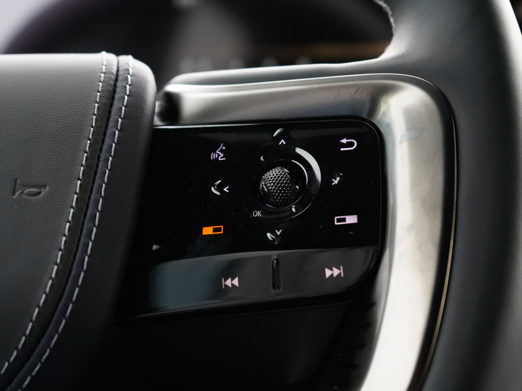 New 2026 INFINITI QX80 4WD image 16
