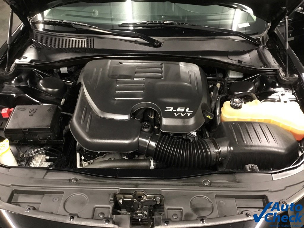 Used 2018 Chrysler 300 Touring w/ Sport Appearance Package RWD image 41