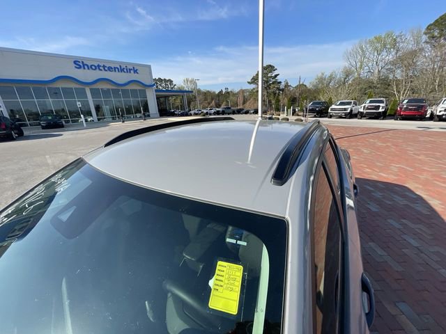 Used 2025 Chevrolet Trax LT w/ Driver Confidence Package image 11