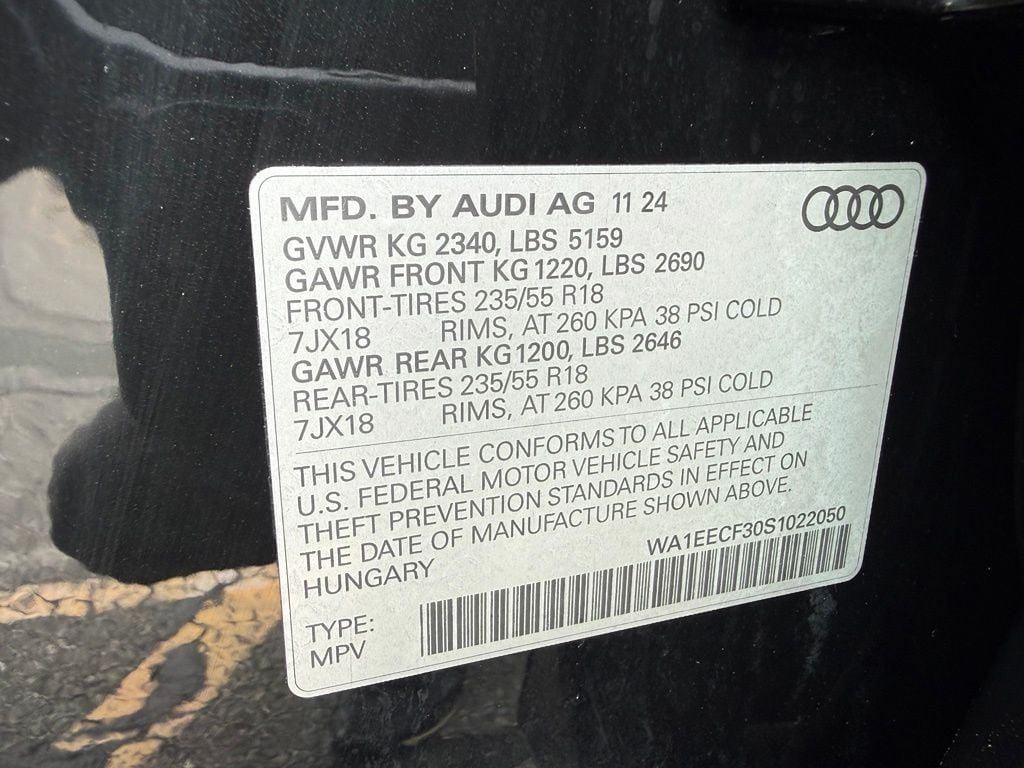 Used 2025 Audi Q3 2.0T Premium Plus w/ Premium Plus Package AWD/4WD image 38