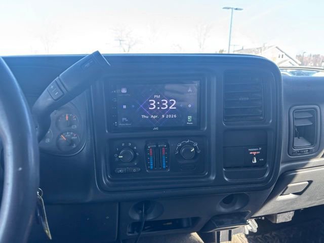 Used 2006 Chevrolet Silverado 2500 W/T w/ Heavy-Duty Power Package image 11