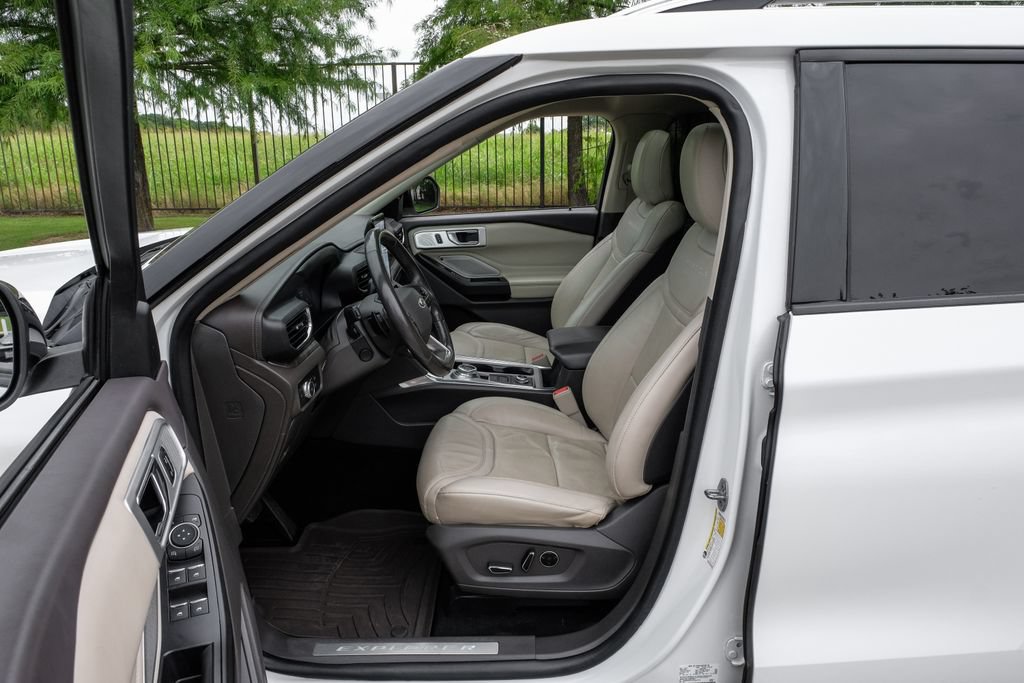 Used 2020 Ford Explorer Platinum w/ Premium Technology Package AWD/4WD image 6