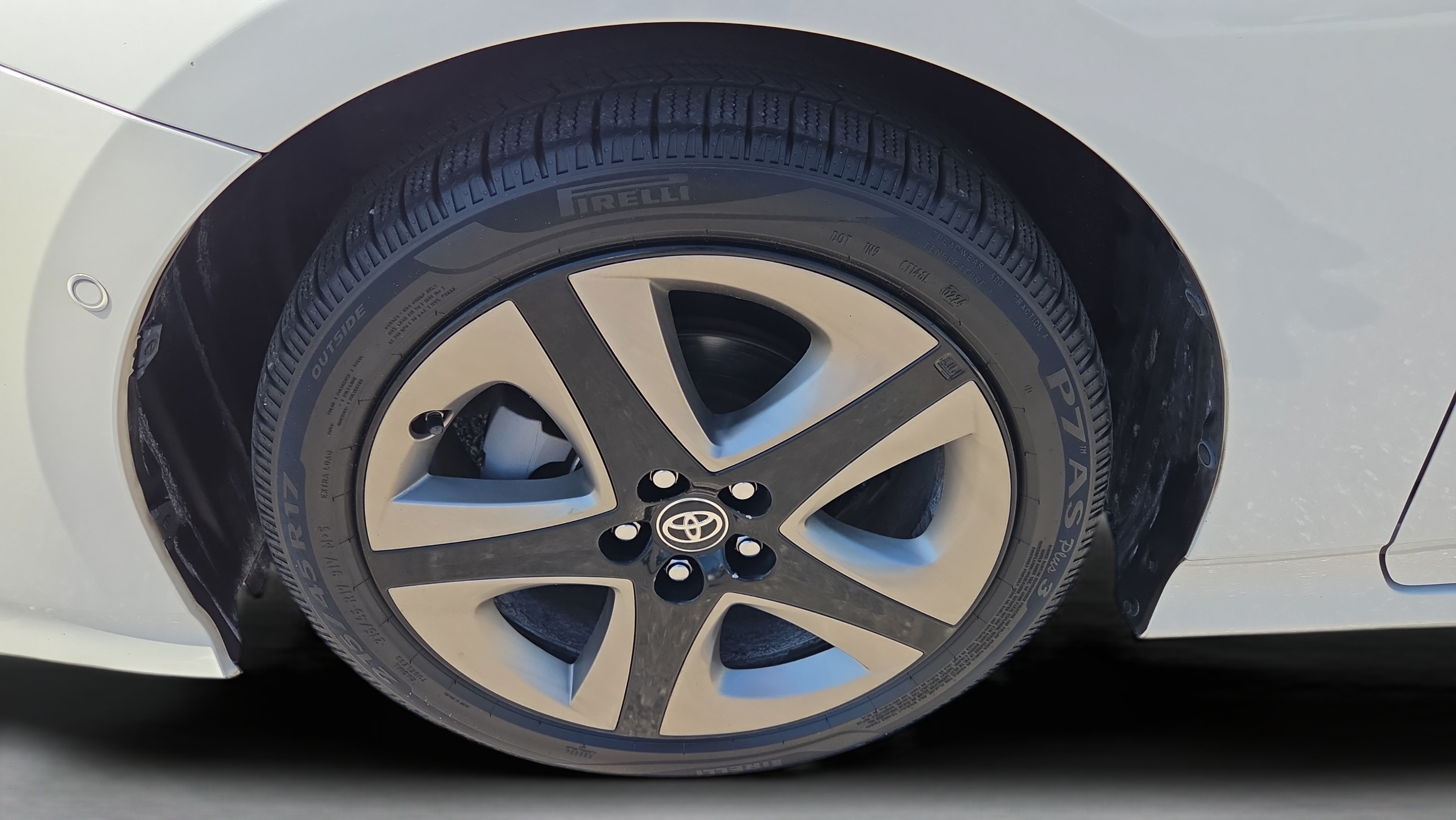 Used 2019 Toyota Prius XLE FWD image 29