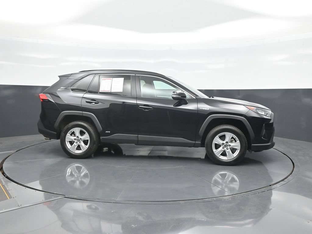 Certified 2020 Toyota RAV4 LE w/ Carpet Mat Package AWD/4WD image 8