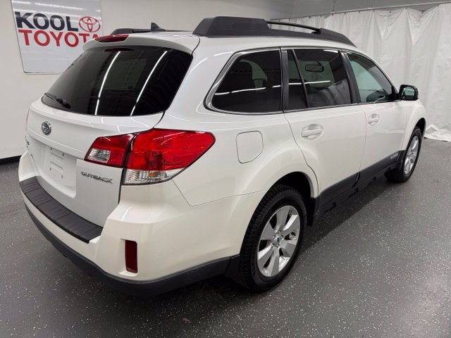 Used 2012 Subaru Outback 2.5i Limited AWD/4WD image 2